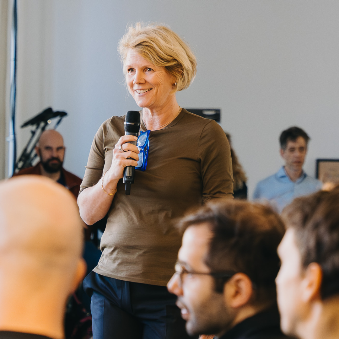 Elen Davies, Team Development & Culture Change at Living Systems talking at strategic offsite